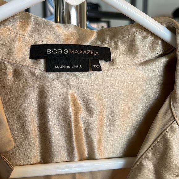 BCBG 100% silk top - Picture 2 of 5